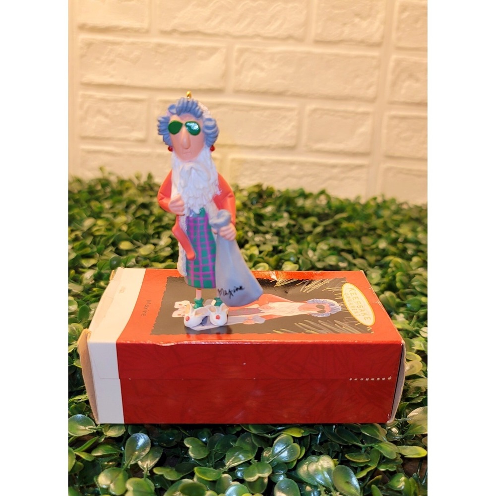Hallmark Maxine Ornament Unisex OS‎ Red Good 1993 Shoebox Greetings Santa Robe